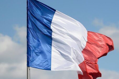 السفارة الفرنسية تدين هجوم كعام