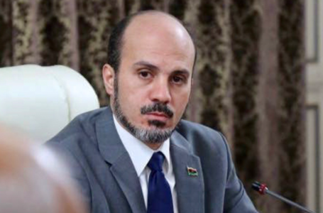 عماري زايد يتهم الإمارات بالتورط في إرسال مرتزقة سودانيين إلى ليبيا