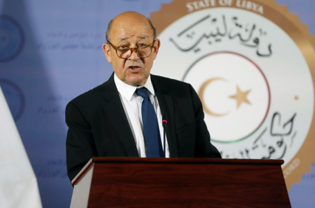 لودريان يشدد على ضرورة وقف القتال والعودة للعملية السياسية في ليبيا
