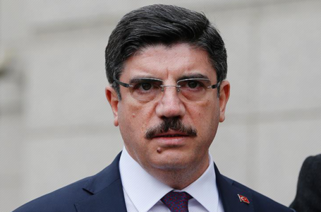 أقطاي ينفي مزاعم طلب المنفي إلغاء الاتفاقيات الأمنية مع تركيا