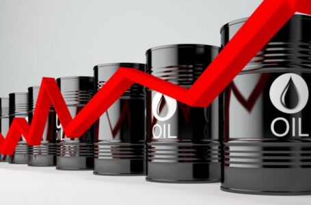 أسعار النفط العالمية تسجل انخفاضا جديدا