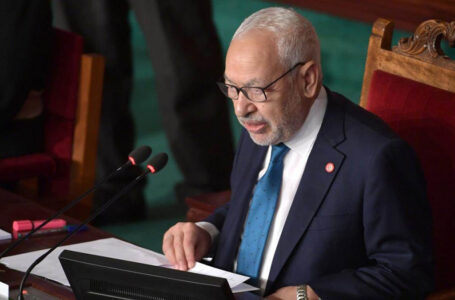 سقوط لائحة سحب الثقة من رئيس البرلمان التونسي راشد الغنوشي