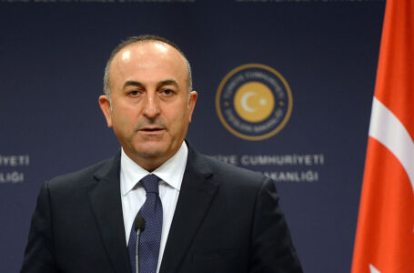 تشاويش أوغلو: عملية إيريني منحازة لحفتر وتركيا ملتزمة بقرارات مجلس الأمن
