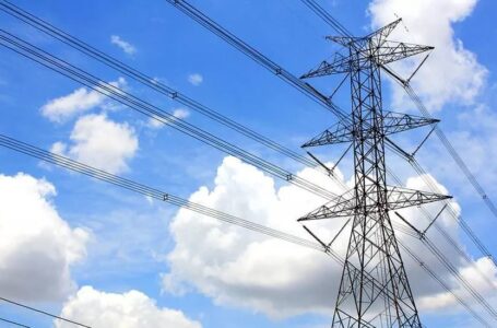 الكهرباء تحذر من ظاهرة سرقة الأسلاك وتطالب الجهات الأمنية التدخل