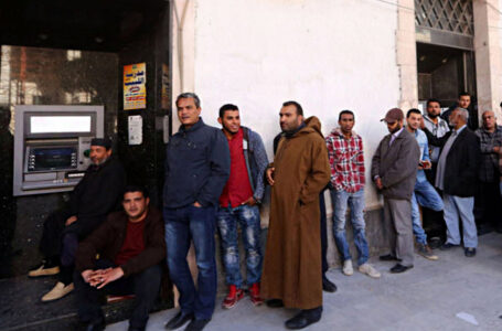 عدد من المصارف بمدينة طرابلس تستأنف عملها يوم الأربعاء