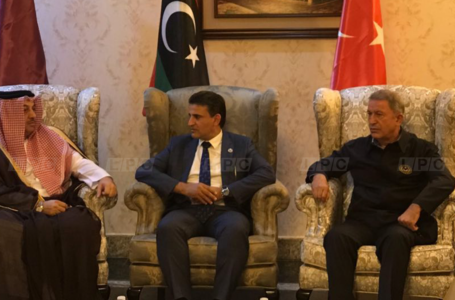 وزيرا الدفاع القطري والتركي في زيارة إلى طرابلس.