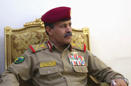 وزير الدفاع اليمني: دول محور الشر تتآمر على ليبيا