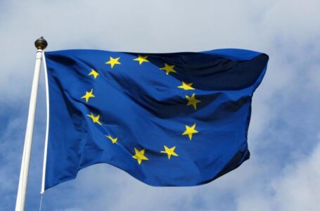 بروكسل/ الاتحاد الأوروبي يطالب حكومة الدبيبة بالعمل على توحيد الجيش تحت إشراف مدني