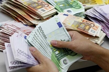 أسعار صرف العملات الأجنبية تشهد استقرار ملحوظا