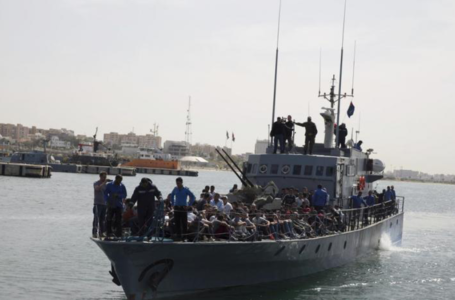 حرس السواحل ينقذ 308 مهاجر غير نظامي قبالة السواحل الليبية