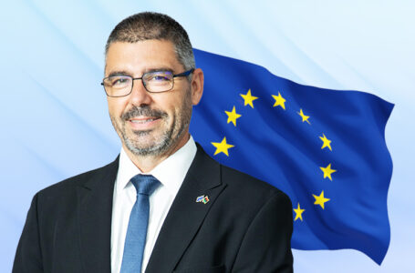 ساباديل يؤكد دعم الاتحاد الأوروبي القوي لانتخابات ديسمبر