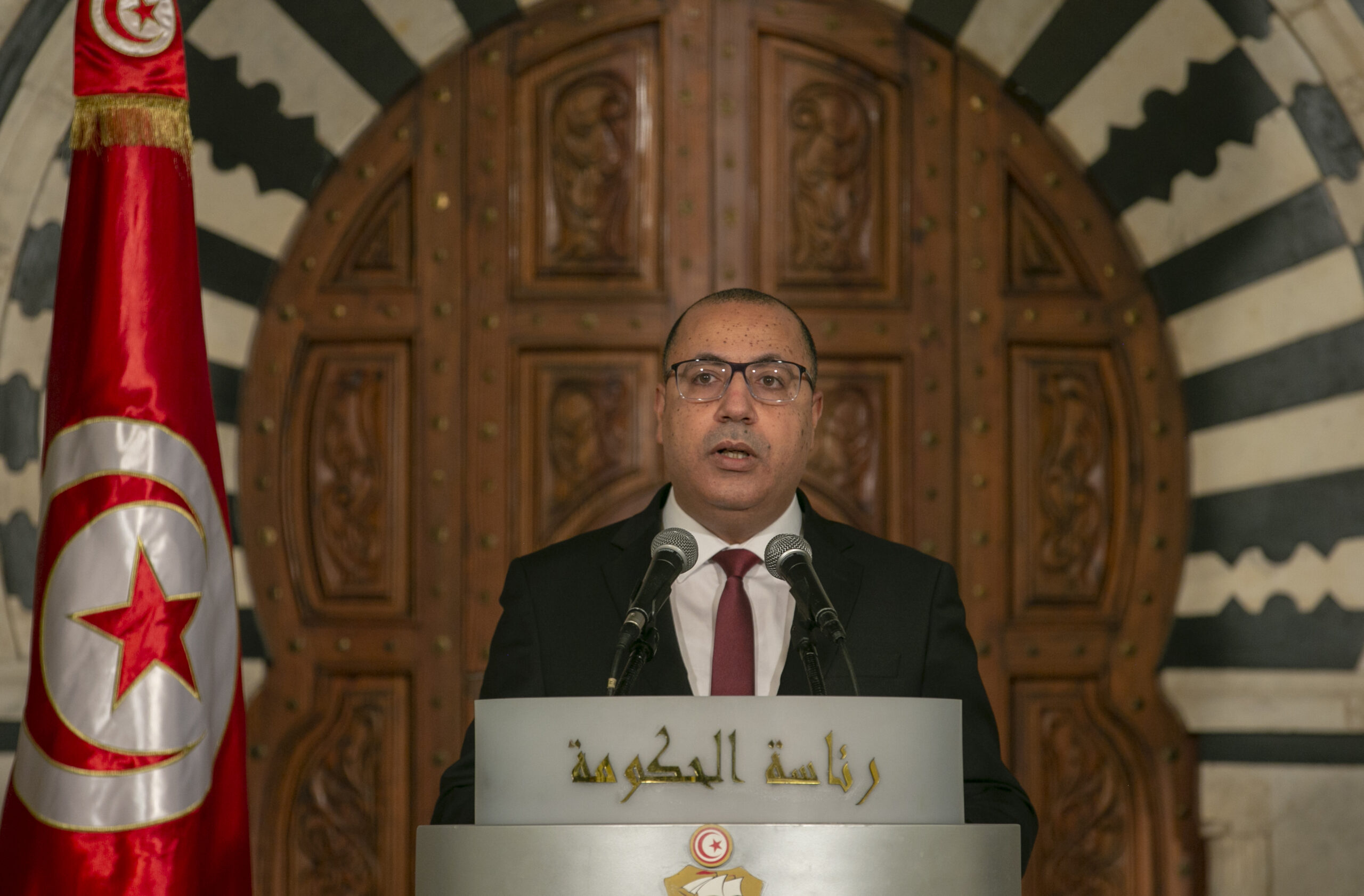 رئيس الوزراء التونسي يزور ليبيا رفقة ثلاثة وفود