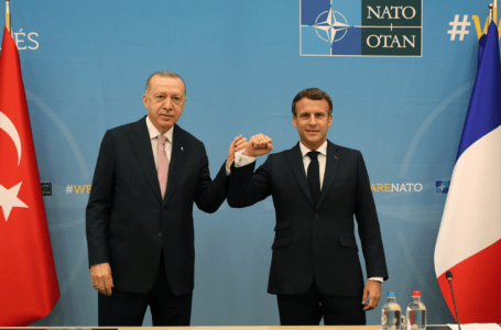 فرنسا: سنتعاون مع تركيا فيما يتعلق بحفتر
