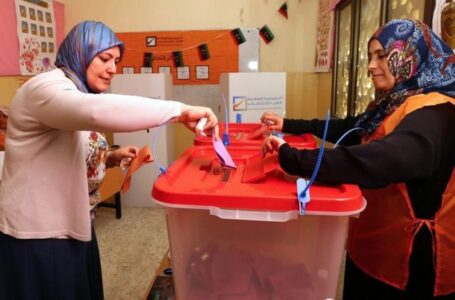 إغلاق سجلات الناخبين بالبلديات مؤقتا لدعم التسجيل لانتخابات ديسمبر