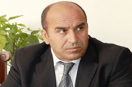 العكاري: تضخم الأسعار مرحلة مؤقتة تنتهي بالشروع في تعديل سعر الصرف