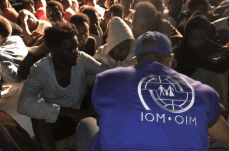 إنقاذ 115 مهاجرا غير قانوني من عرض البحر