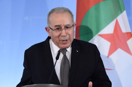 العمامرة: الجزائر ستدعم الليبيين للوصول إلى نظام ديمقراطي