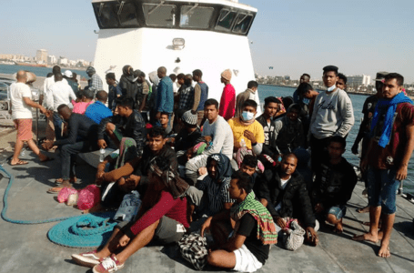 اعتراض قارب على متنه 84 مهاجرا غير قانوني قبالة شواطئ الزاوية