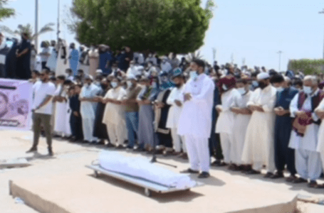 تشييع جنازة أحد ضحايا المقابر الجماعية بترهونة التي خلفتها مليشيات حفتر