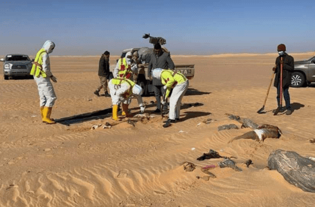 العثور على 4 جثامين لمهاجرين وسط الصحراء بالكفراة