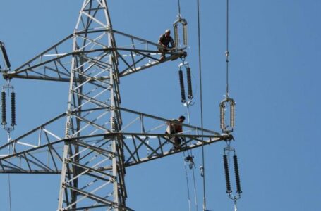 العامة للكهرباء: سرقة أكثر من 3 آلاف متر من أسلاك الكهرباء بعدة مناطق