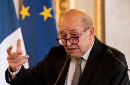 لودريان: فرنسا على اتصال وثيق مع إيطاليا بشأن الملف الليبي