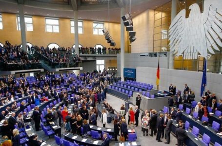 البرلمان الألماني يصوت على تمديد مشاركة بلاده في عملية إيريني عاما إضافيا
