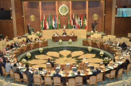 البرلمان العربي يحذر من الانجرار إلى مربع العنف في ليبيا