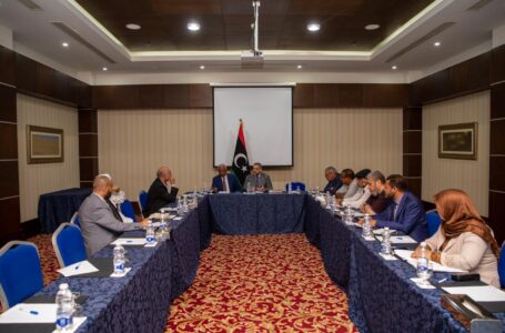 رئيس المجلس الأعلى للدولة خالد المشري يجتمع مع عدد من أعضاء هيئة صياغة مشروع الدستور