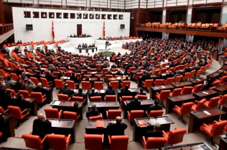 البرلمان التركي يصوت على تمديد عمل القوات التركية في ليبيـا 18 شهرا إضافيا