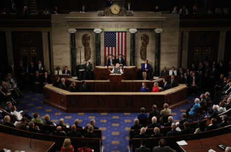 عضو بالكونغرس الأمريكي يتقدّم بمشروع قانون جديد للنظر فيه أمام مجلس النواب لتصنيف روسيا كدولة راعية للإرهاب.