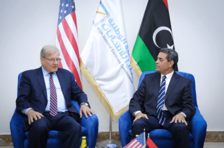 السفير الأمريكي يؤكد دعم المفوضية لإنجاز انتخابات حرة وشفافة