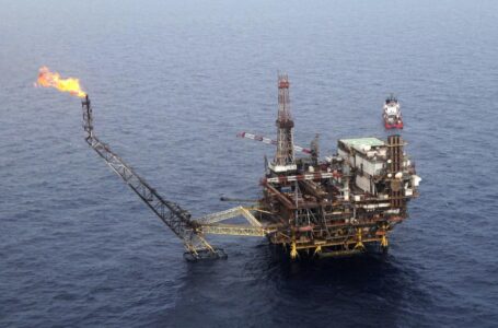 مؤسسة النفط: حقل البوري ينتج نحو 23.5 ألف برميل يومياً وهو الأكبر بين حقول البلاد البحرية