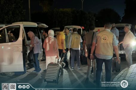 جهاز دعم وتطوير الخدمات العلاجية يستجلب عددا من الأطباء الزائرين من دول أجنبية لإجراء عمليات بمركز بنغازي الطبي