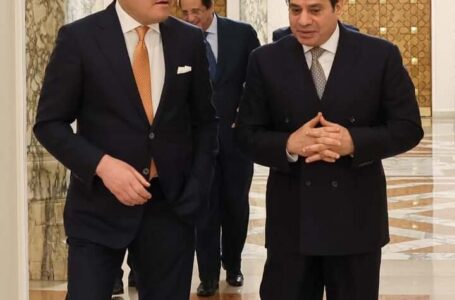مصادر دبلوماسية تكشف عن سيناريوهات إعادة العلاقات الرسمية بين مصر وحكومة الدبيبة.