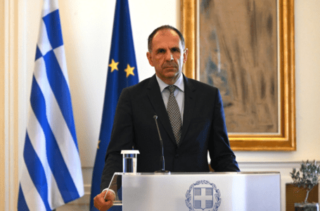 وزير خارجية اليونان: أزمة ليبيا شائكة وحريصون على تعزيز علاقاتنا مع تركيا