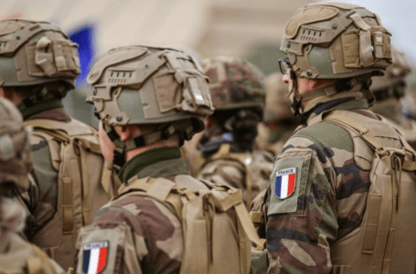قناة أفريكا ميديا: قوات فرنسية انتقلت إلى قاعدة الويغ الليبية لشن هجوم على النيجر