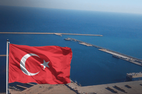 تركيا تنفي استئجار أو تحويل ميناء الخُمس لقاعدة عسكرية
