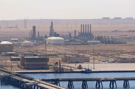 وزارة النفط تستنكر اتفاقية مد خطوط برية لنقل النفط الليبـي نحو مصر لتصديره من موانيها.