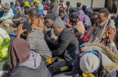 ضبط 278 مهاجرا غير شرعي قبالة السواحل الليبية