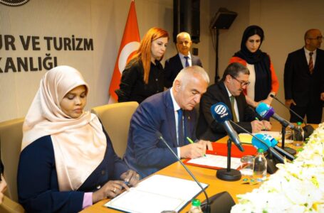 ليبيا وتركيا يوقعان مذكرة تفاهم لتعزيز التعاون الثقافي وتبادل الخبرات بين البلدين