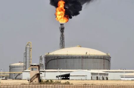 وزارة النفط تتوقع أن يصل إنتاجها 1.4 مليون برميل يوميا نهاية العام الجاري