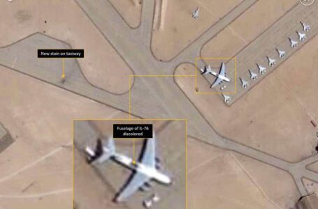 تحليلات صور الأقمار الصناعية تكشف تعرض طائرة شحن روسية لهجوم في قاعدة الجفرة