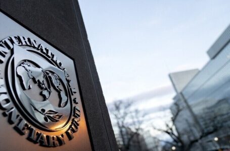 صندوق النقد الدولي يدعو ليبيا إلى خفض التكاليف المالية العامة المرتبطة بزيادة الإنفاق