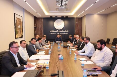 الدبيبة يتابع أوضاع الشبكة الكهربائية ويوجّه بتنظيم إمداد الغاز للمحطات